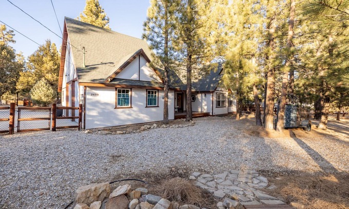 Woodlands Cabin | 100 Pines Ranch #2005 by Big Bear Vacations