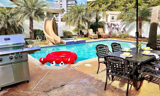 South Padre Island House | 100 Steps to Sand/Private Pool/2 Slides/Sleep24