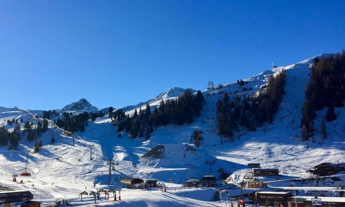 Macot-la-Plagne Apartment | 100m from resort center, 6th floor, balcony, tv, 28m², La Plagne