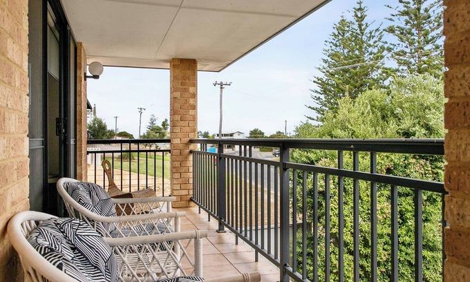 Ledge Point House | 100m to the beach