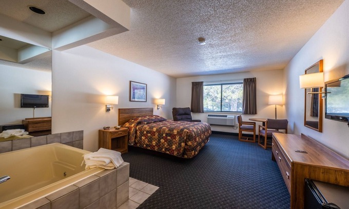 Boulder Junction Condo | 101 Whirlpool Suite 1 Bedroom Studio by Redawning