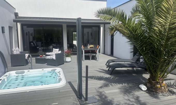 Malestroit House | 103 m² Gîte ∙ 2 bedrooms ∙ 4 guests