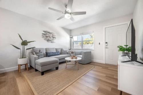 Apollo Beach House | 1053 Apollo Beach Blvd Unit 6