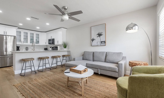 Apollo Beach Condo | 1053 Apollo Beach Blvd, Unit 2