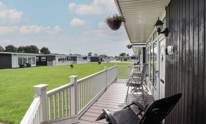 Chapel Saint Leonards Cottage | 107 The Laurels