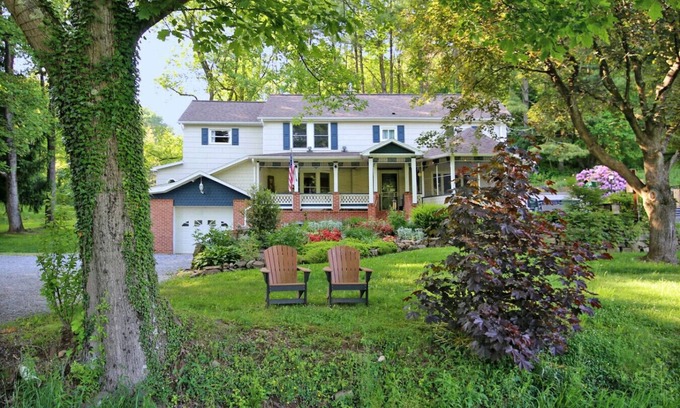 Cumbola House | 11-Acre Farmhouse Retreat | Creek, Pool, Hot Tub