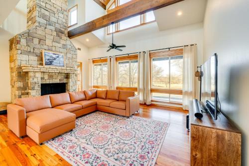 Little Elm House | 11 Mi to Downtown Denton Spacious Ranch Retreat