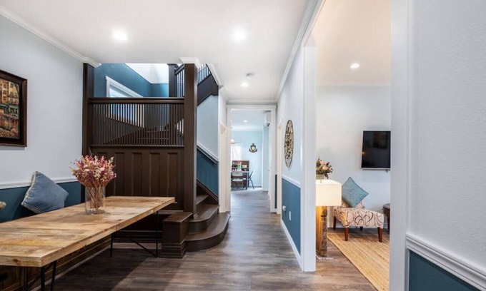 Minor House | 1116 Entire · 6b4b Entire House in Capitol Hill/Central Location