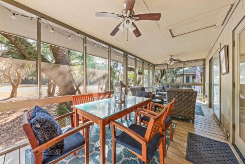 Jupiter House | 1155 Summer Wind Ln