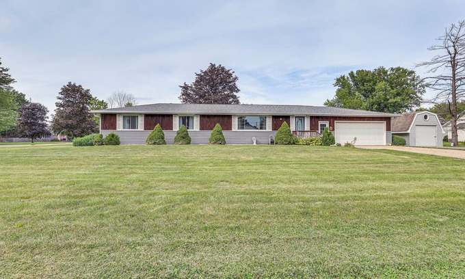 New Lisbon House | 12 Mi to Castle Rock Lake: Serene New Lisbon Home!