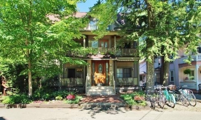 Chautauqua Condo | 12 Morris 4 2 Bedroom Condo by Redawning
