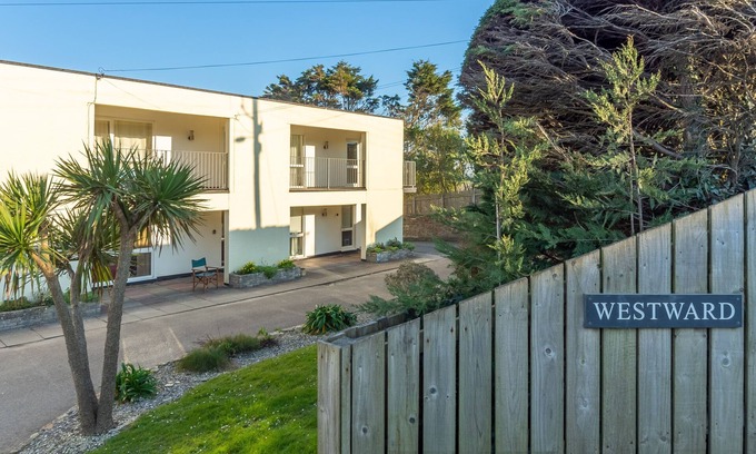 Trebetherick Apartment | 12 Westward Flats is a well presented two bedroom, first floor apartment.