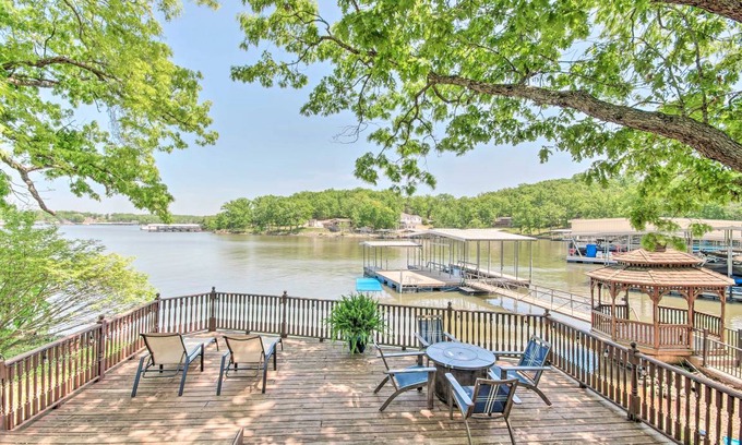 Lake of the Ozarks House | 120 m² House ∙ 3 bedrooms ∙ 7 guests