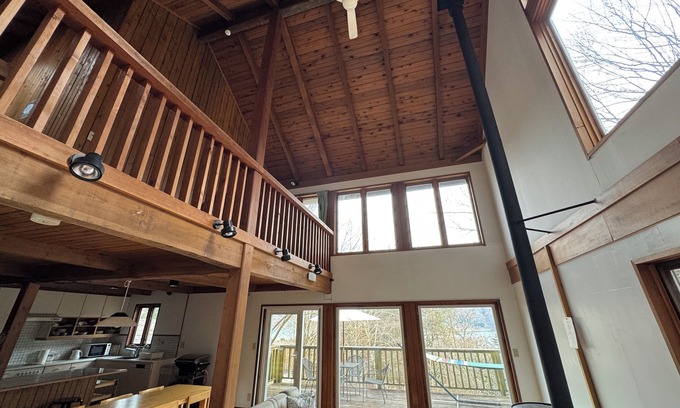 Fujikawaguchiko House | 120sqm cottage 3min walk lake BBQ 5min drive Kawaguchi Mt.Fuji stay fam & frnds