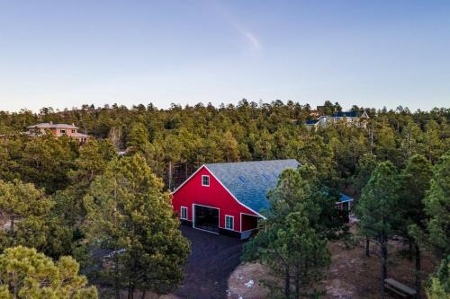 Colorado Springs Apartment | 13 Mi to USAFA Peaceful Colorado Springs Getaway!