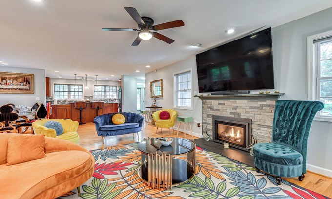 Colesville House | 14 Mi to DC: Retreat w/Hot Tub & Sunroom!