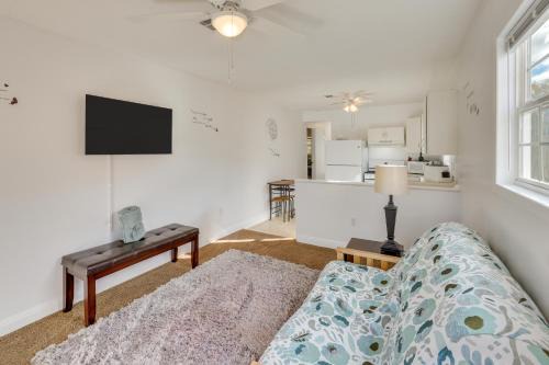 Prattville Apartment | 14 Mi to Montgomery Quaint Couples Apartment