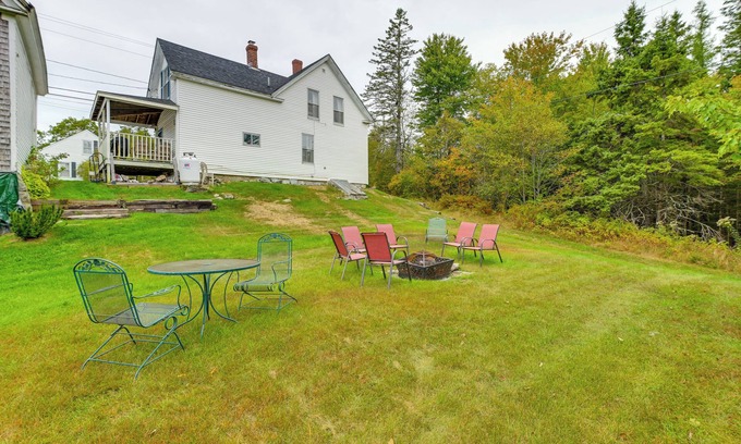 Gouldsboro House | 14 Mi to Schoodic Point: Gouldsboro Artists Home