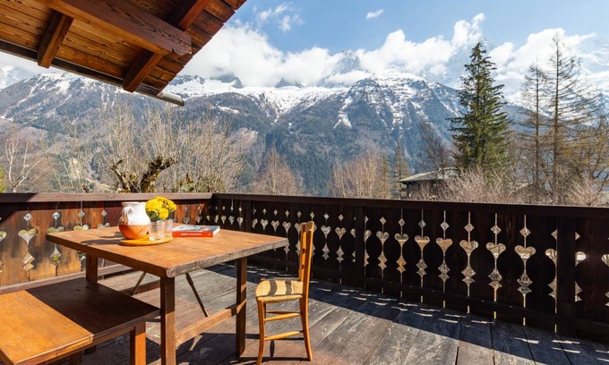 Chamonix City Centre Ski Chalet | 140 m² Chalet ∙ 4 bedrooms ∙ 10 guests