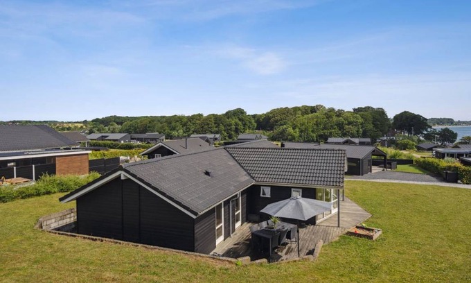 Kelstrup House | 140 m² House ∙ 1 bedroom ∙ 10 guests