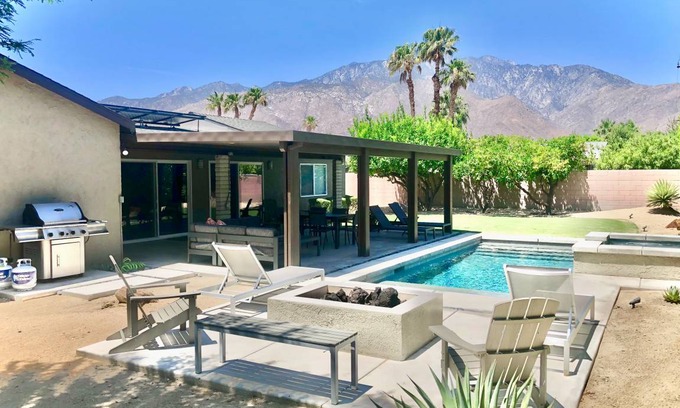 Racquet Club South House | 143 m² House ∙ 3 bedrooms ∙ 6 guests