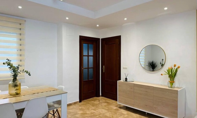 Peligros Apartment | 15% discount for the first 2 reservations - Tu Refugio Near Downtown Granada