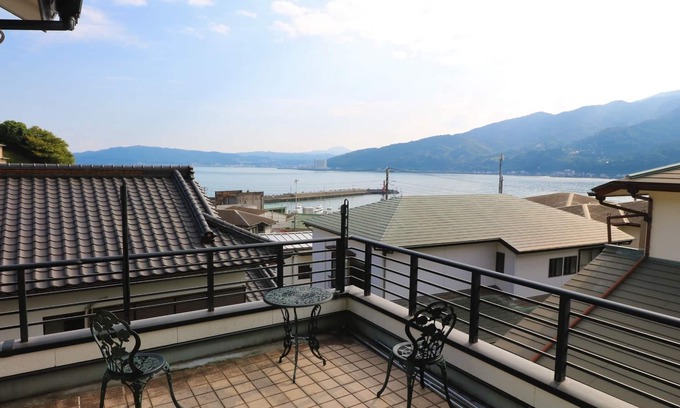 Usami House | 15 minutes walk from the station Overlooking the - Windsor Usami / Ito Shizuoka