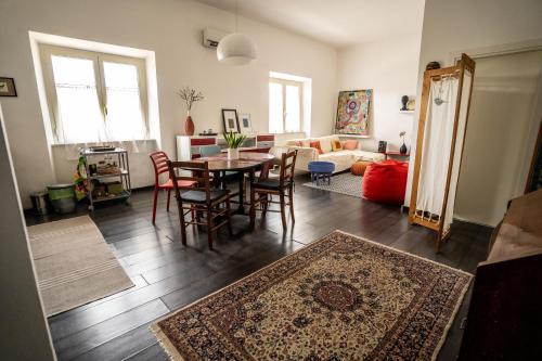 Albinia Apartment | 15 minutes walk to the beach - Casa Oikia