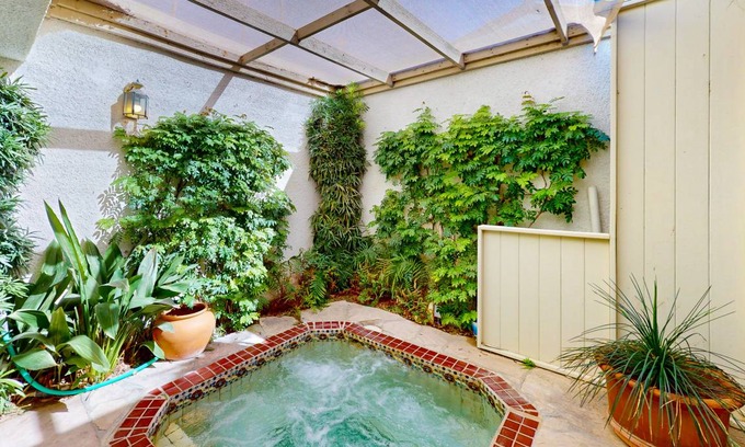Rancho Mirage Condo | 154 m² Condo ∙ 2 bedrooms ∙ 4 guests