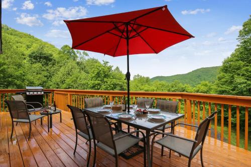 Weaverville House | 16 Mi To Dt Asheville, Fp, Ping Pong, Air Hockey