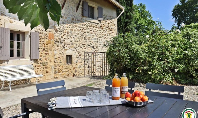 Beausemblant House | 160 m² Gîte ∙ 4 bedrooms ∙ 10 guests