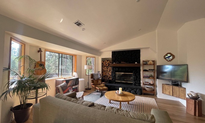 Cedarpines Park Cabin | 1600SF Nature Retreat Near Trails & Lake with Large Deck