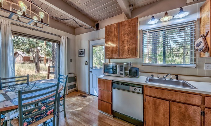 Tahoe Paradise Ski Chalet | 1625a Atroari 3 Bedroom Chalet by RedAwning