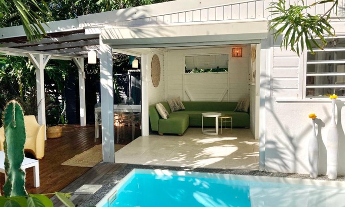 Sainte-Anne House | 17 Les Palmes - Maison de charme - Piscine privée et accès plage