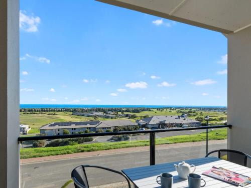 Normanville House | 18 Turnberry Drive