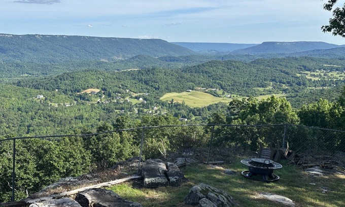 Trenton House | 180 degree Stunning Views of NW GA Mountains | Cloudland Canyon | Chattanooga | McLemore Golf