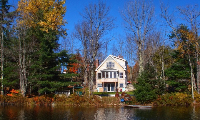 Orrington House | 1800 sq ft♦ Kings Mountain Cottage ♦ On the Water