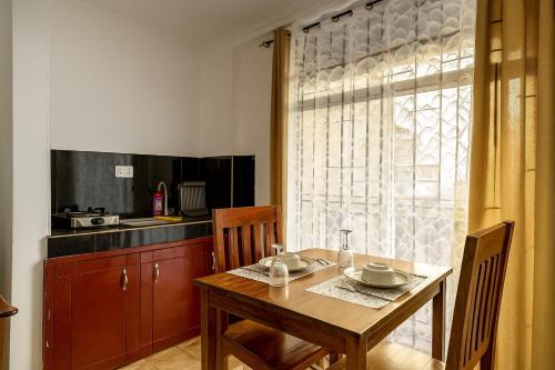 Mwananyamala Apartment | 1BDM Aptmt near Victoria place- lively busy area- along the roadside