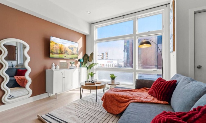 Fairmount Apartment | 1BR | BSL Subway | Steps to Met | Family Friendly
