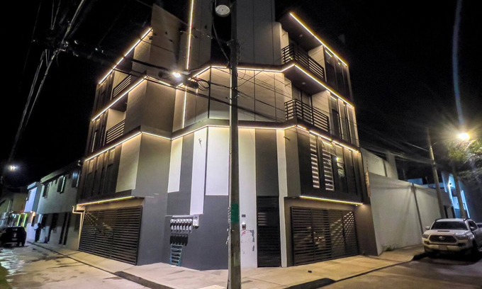 San Luis Potosi Apartment | 1BR Flat with Smart Access & Parking