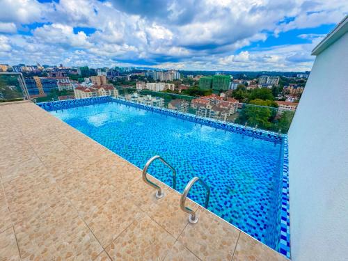 Westlands Apartment | 1BR Marina Bay Westlands with rooftop pool, gym & city views