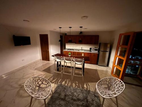 Jerico Apartment | 1Cálido y Amarillo