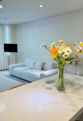 Mapo Apartment | 1min to Hongdae Eat and Shop