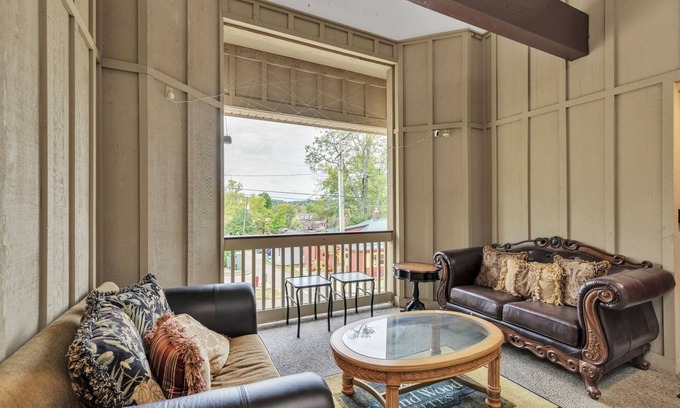 Nashville Condo | 1st Floor Front Side Suite - 104 by Grand Wood Suites