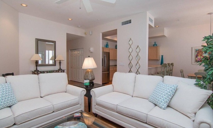 McCormick Ranch Condo | 1st Flr, Enclosed Patio, Mercado Shops, Walkable, Pet Friendly, Family Friendly