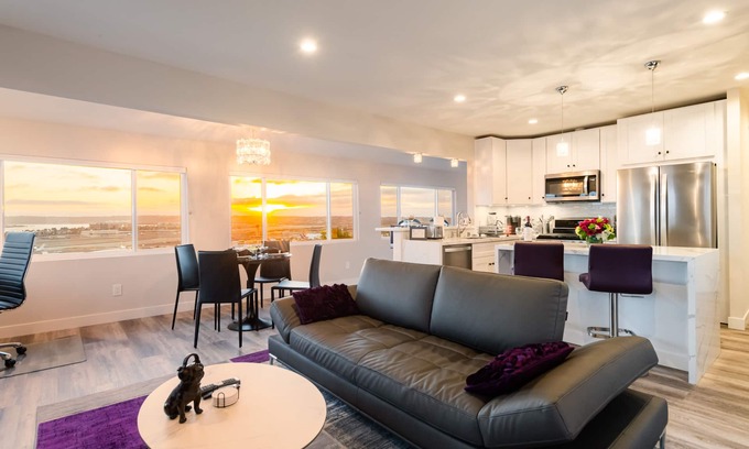 Middletown Villa | 1stResorts.com 3NEW FAMILY VILLAS/AMAZING WATER VIEWS/AC/3 decks/3hottubs/parkng