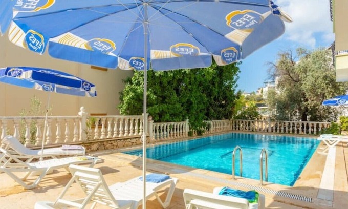 Kalkan Resort | 2+1 Apart-Azalea Close to the Beach in the Center of Kalkan