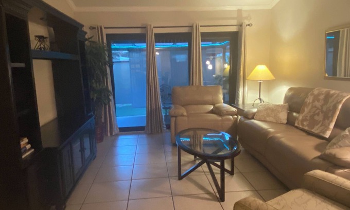 Wellington Villa | 2/2/2 villa in the heart of Wellington. Walk to restaurants & mall. Pet friendly