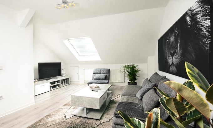 Hamm Apartment | 2,5-Zimmer inkl Arbeitsplatz, WLAN & free Netflix, Amazon-Free Parken vollausgestattete Wohnung, 24h Check In