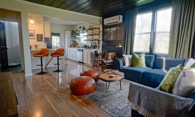 Redding House | 2-bdrm, 1.5 bath, dog-friendly, 5 min to downtown, tucked away, scenic views